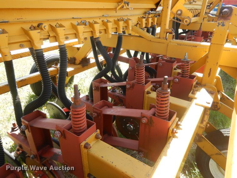 image for item FI9081 HayBuster 107  twin row grain drill