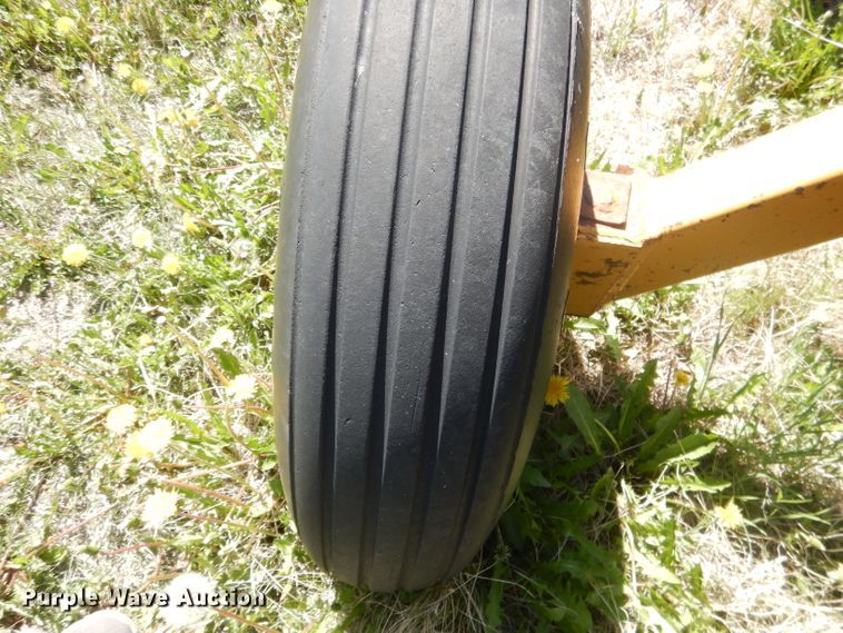 image for item FI9081 HayBuster 107  twin row grain drill