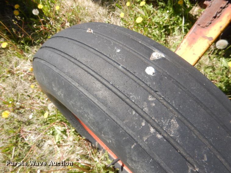 image for item FI9081 HayBuster 107  twin row grain drill