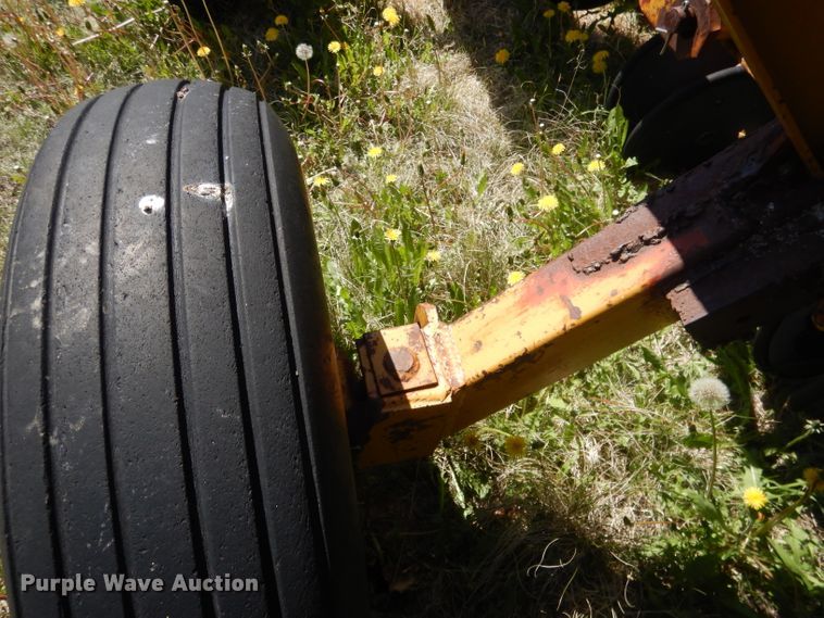 image for item FI9081 HayBuster 107  twin row grain drill