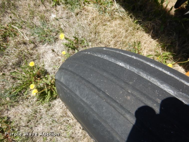 image for item FI9081 HayBuster 107  twin row grain drill