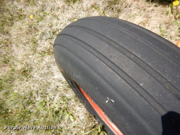 image for item FI9081 HayBuster 107  twin row grain drill