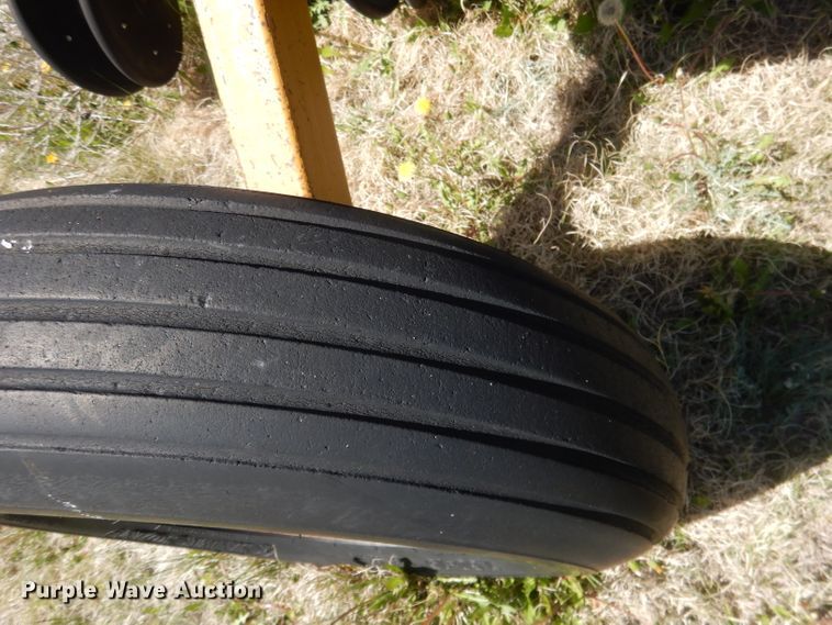 image for item FI9081 HayBuster 107  twin row grain drill