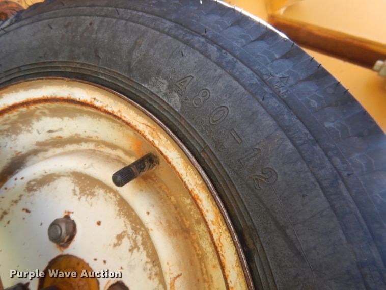 image for item FI9081 HayBuster 107  twin row grain drill