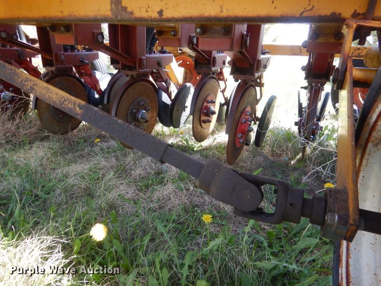 image for item FI9081 HayBuster 107  twin row grain drill