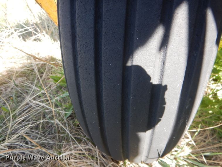 image for item FI9081 HayBuster 107  twin row grain drill