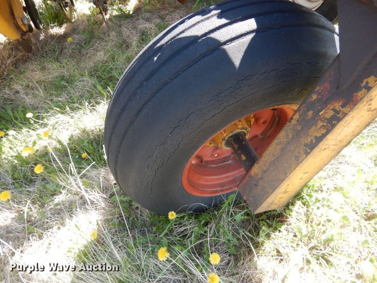 image for item FI9081 HayBuster 107  twin row grain drill