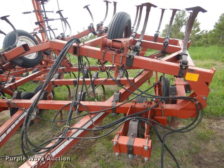 image for item FI9087 Hesston 2240  field cultivator