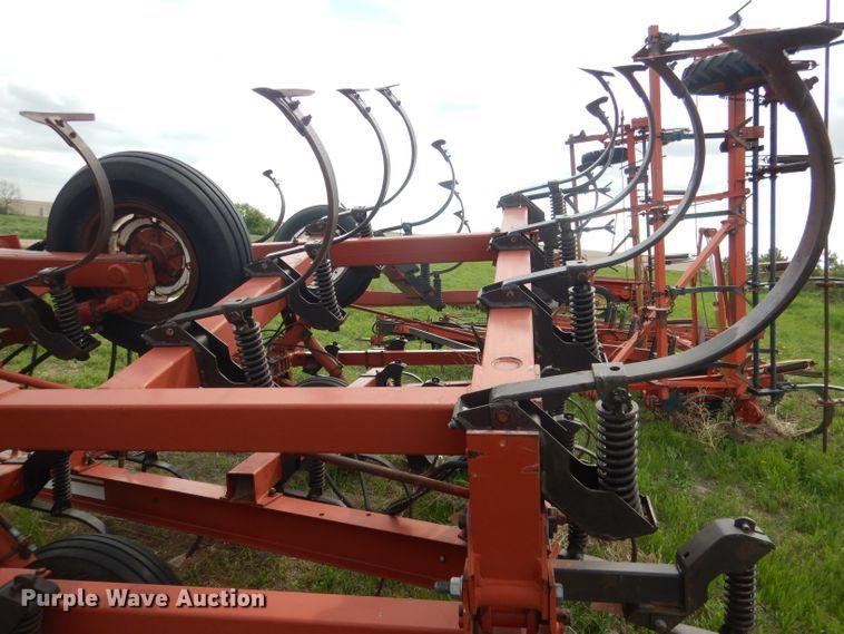 image for item FI9087 Hesston 2240  field cultivator