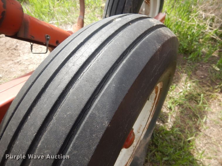 image for item FI9087 Hesston 2240  field cultivator