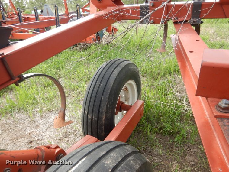 image for item FI9087 Hesston 2240  field cultivator