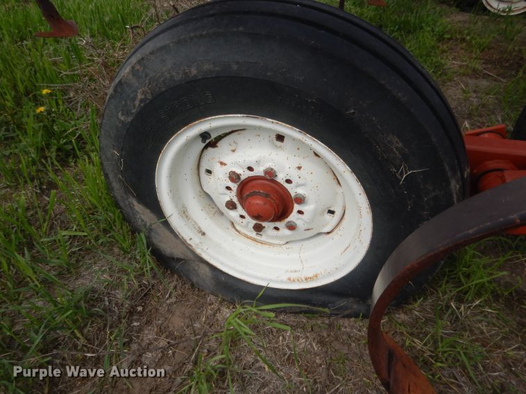 image for item FI9087 Hesston 2240  field cultivator