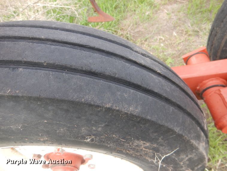 image for item FI9087 Hesston 2240  field cultivator