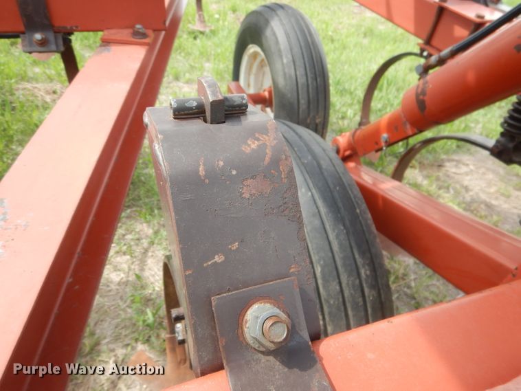 image for item FI9087 Hesston 2240  field cultivator