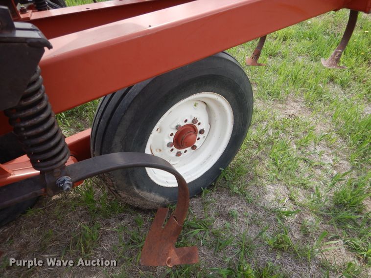 image for item FI9087 Hesston 2240  field cultivator