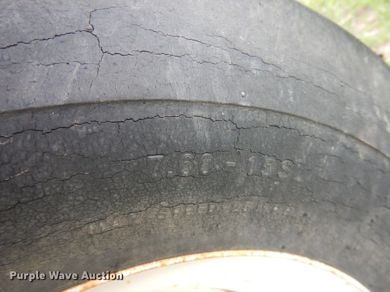 image for item FI9087 Hesston 2240  field cultivator