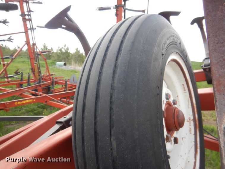 image for item FI9087 Hesston 2240  field cultivator