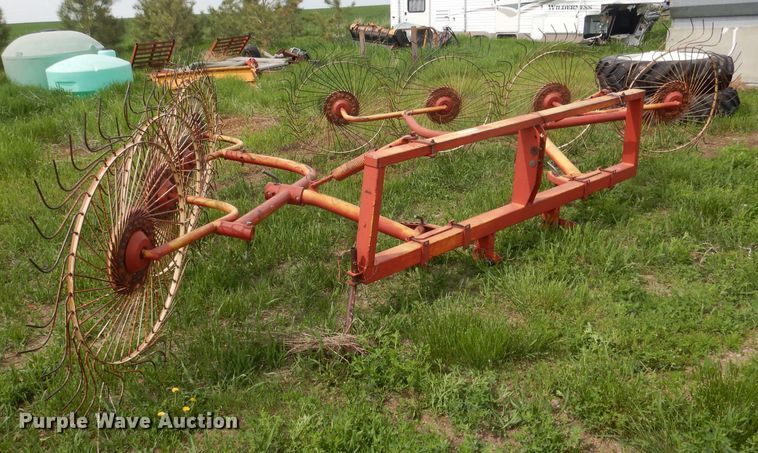 image for item FI9090 Vicon hay rake