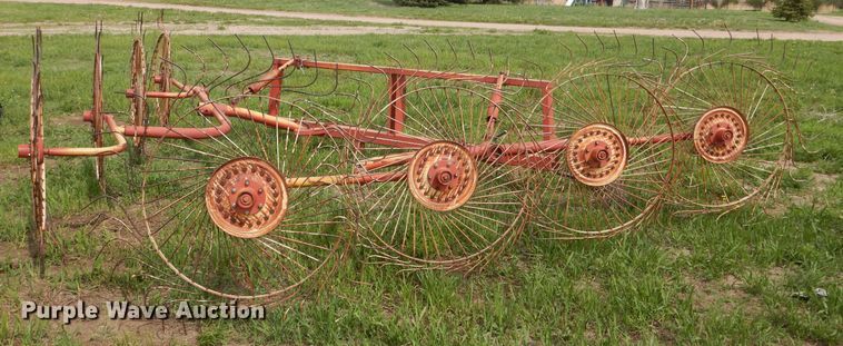 image for item FI9090 Vicon hay rake