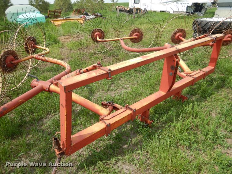 image for item FI9090 Vicon hay rake