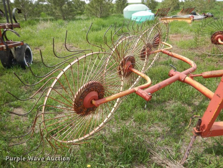 image for item FI9090 Vicon hay rake