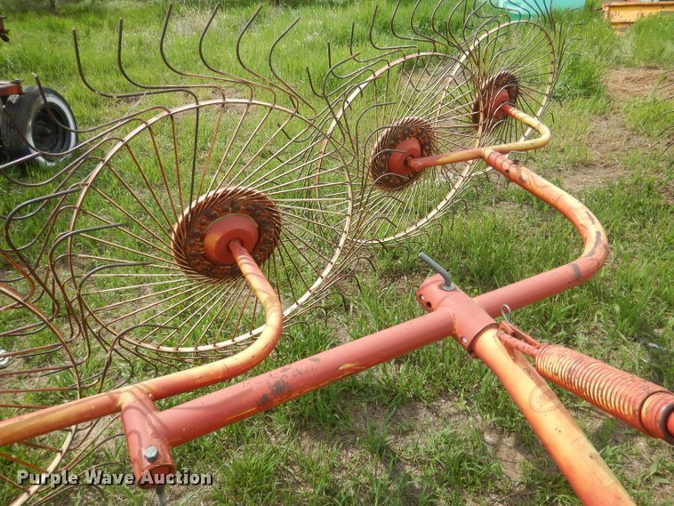 image for item FI9090 Vicon hay rake