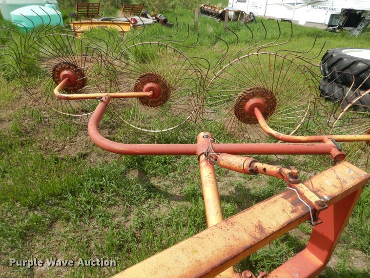 image for item FI9090 Vicon hay rake