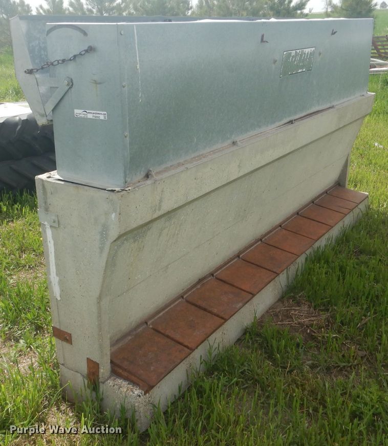 image for item FI9092 Hog feeder