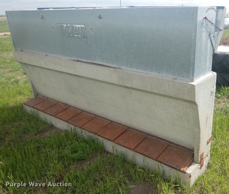 image for item FI9092 Hog feeder