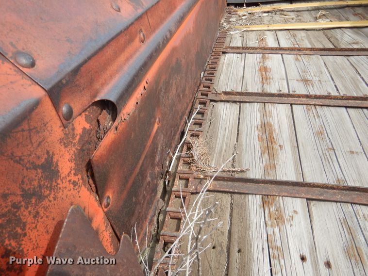 image for item FI9094 New Holland 213  manure spreader