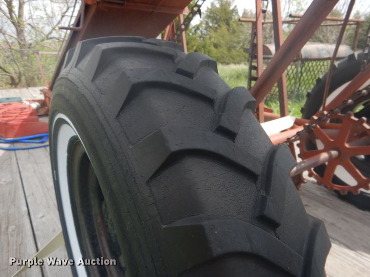 image for item FI9095 Hay bale elevator