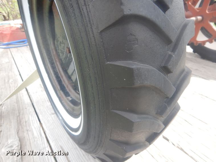 image for item FI9095 Hay bale elevator