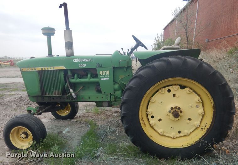 image for item FI9097 John Deere 4010  tractor