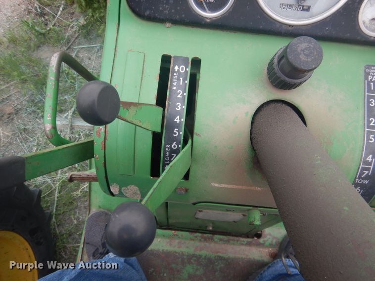 image for item FI9097 John Deere 4010  tractor