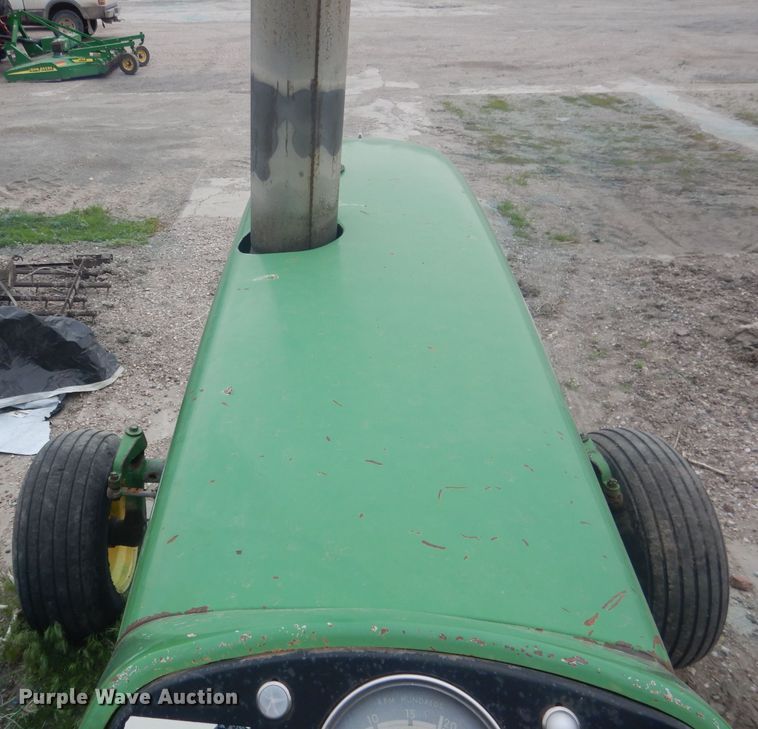 image for item FI9097 John Deere 4010  tractor