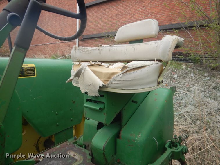 image for item FI9097 John Deere 4010  tractor