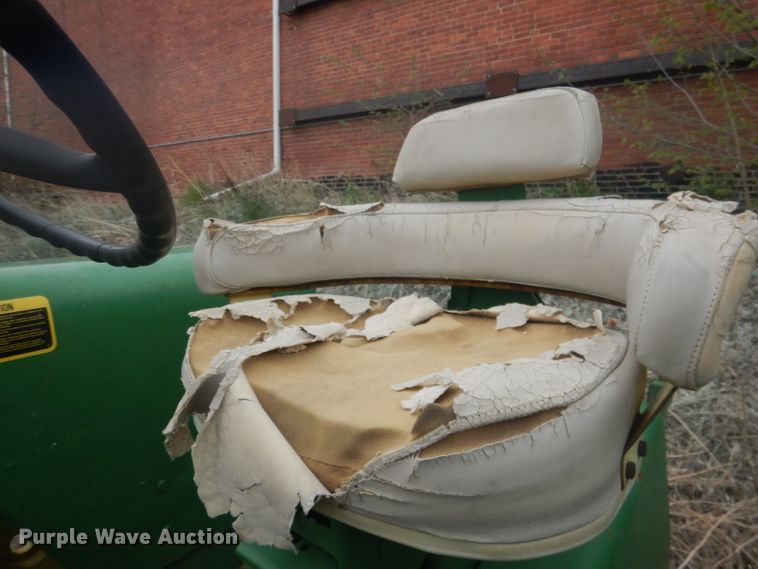 image for item FI9097 John Deere 4010  tractor