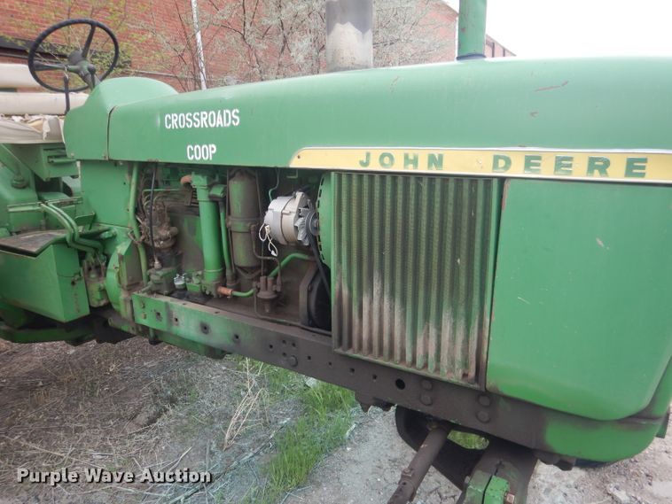 image for item FI9097 John Deere 4010  tractor