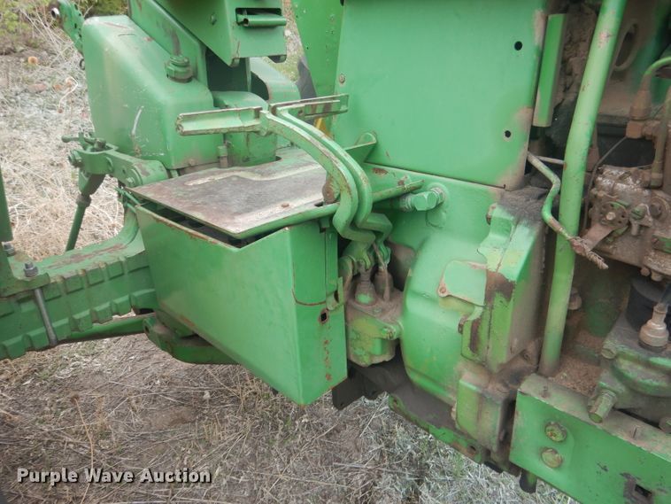 image for item FI9097 John Deere 4010  tractor