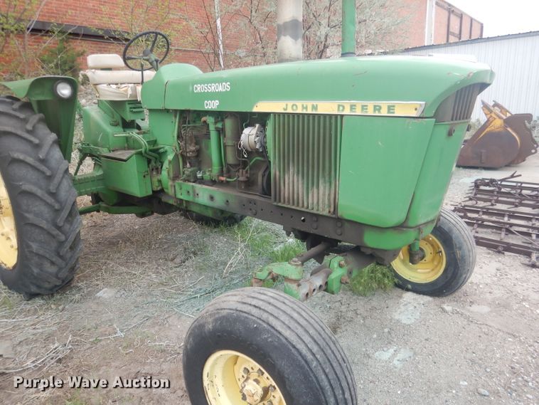 image for item FI9097 John Deere 4010  tractor