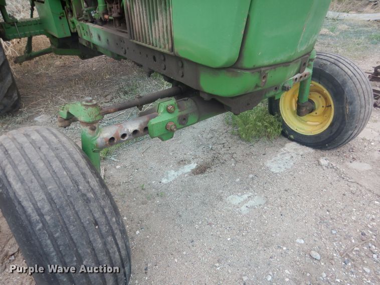 image for item FI9097 John Deere 4010  tractor