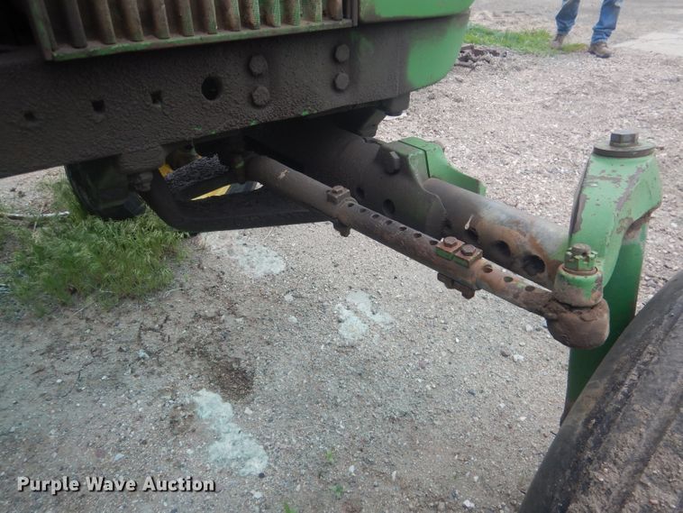 image for item FI9097 John Deere 4010  tractor