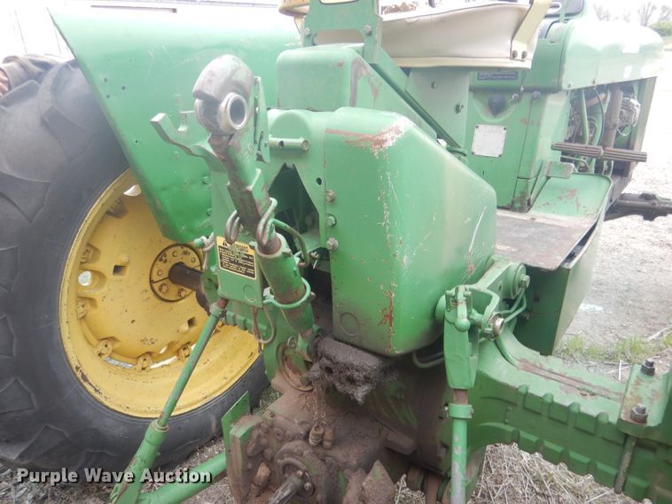 image for item FI9097 John Deere 4010  tractor