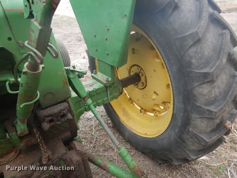 image for item FI9097 John Deere 4010  tractor