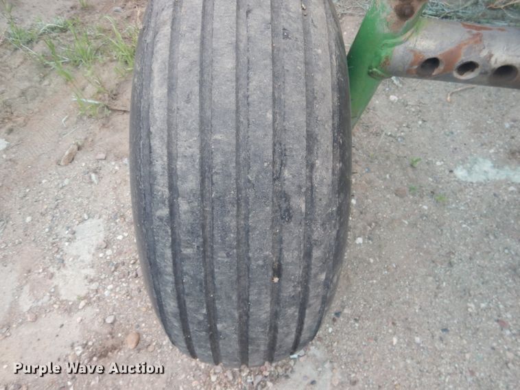 image for item FI9097 John Deere 4010  tractor