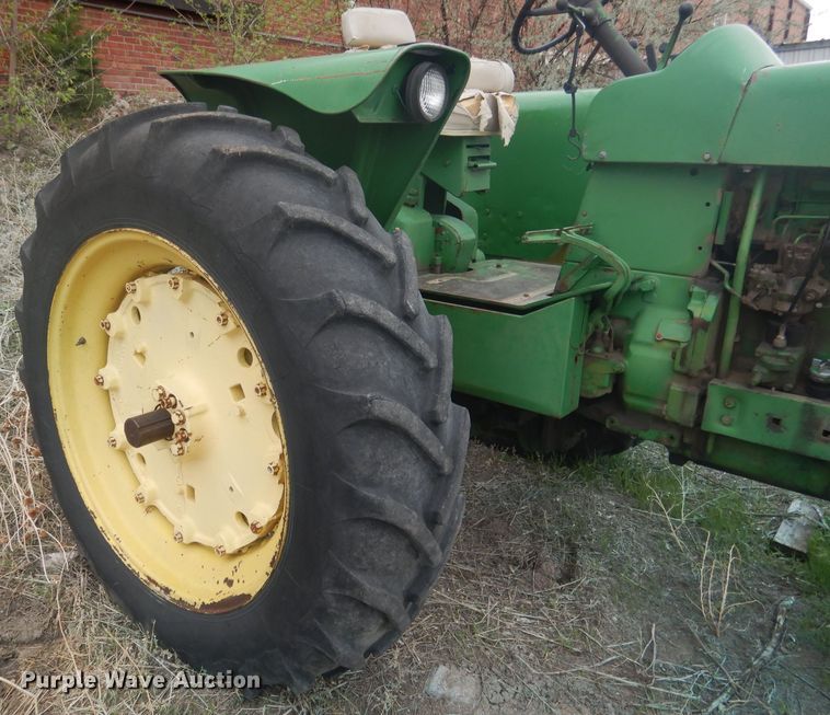 image for item FI9097 John Deere 4010  tractor
