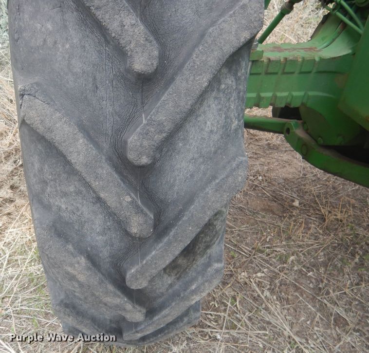 image for item FI9097 John Deere 4010  tractor