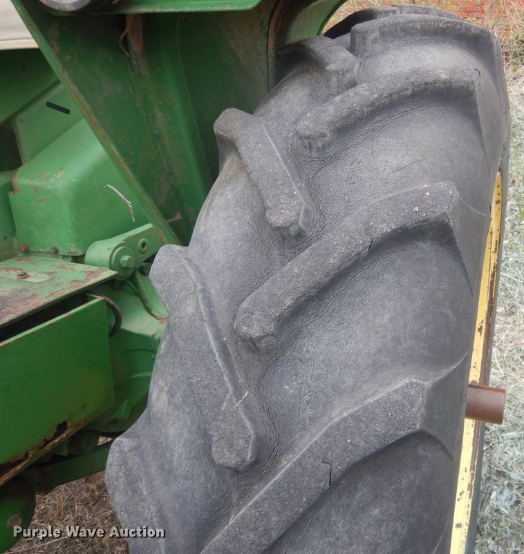 image for item FI9097 John Deere 4010  tractor