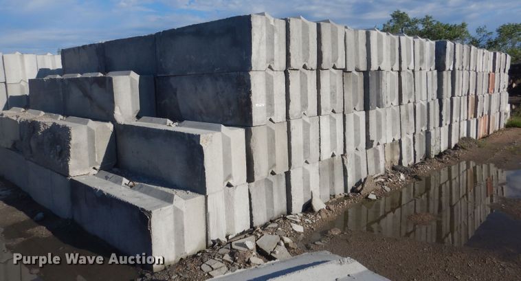 image for item FI9103 (50) concrete blocks