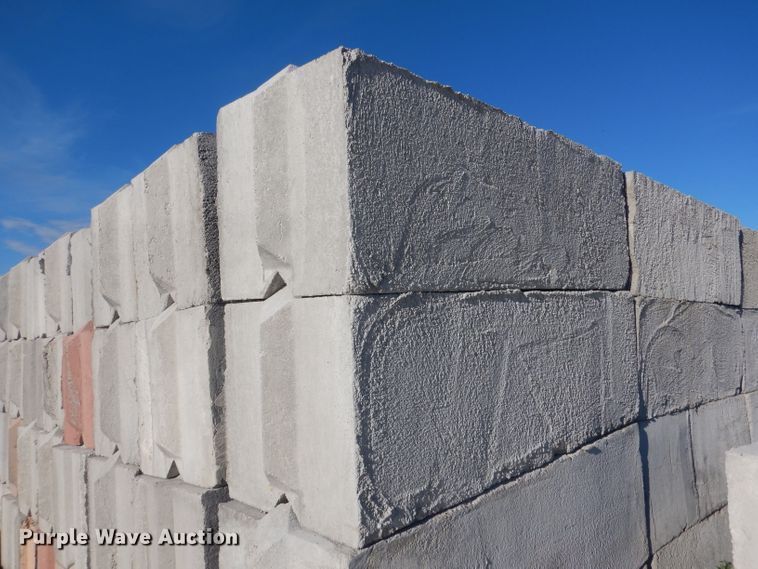 image for item FI9103 (50) concrete blocks